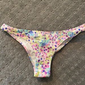 Victoria’s Secret floral itsy swim bottom, medium